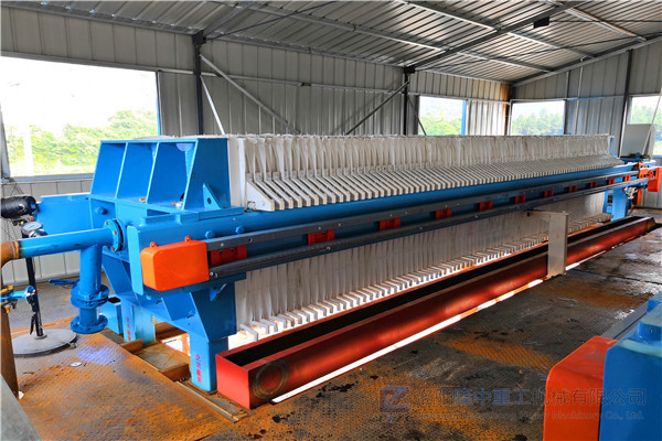 臥式|帶式，壓濾機設(shè)備的基礎(chǔ)對比