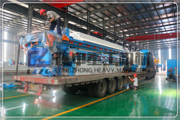 除了礦山行業(yè)，還有哪些行業(yè)需要污泥壓濾機(jī)設(shè)備？